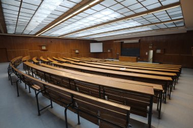 Bir Üniversitesi Konferans Salonu