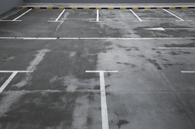 Boş alanlar ile otopark