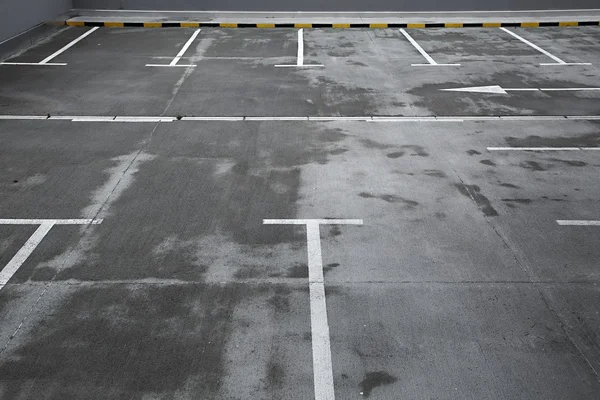 Carpark with empty spaces — Stock Photo, Image