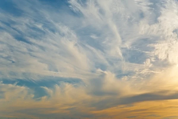 Nubes en el cielo — Foto de Stock