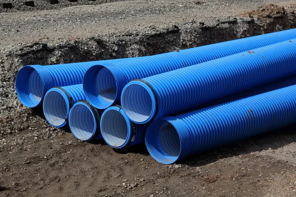 Large Diameter Blue Pipes Lie Construction Pit — Stock Photo, Image