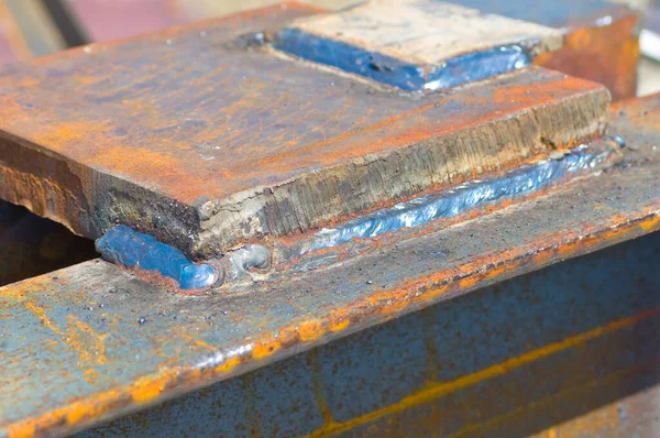 金属结构焊缝 — 图库照片