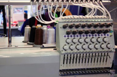 Küçük örgü makinesi