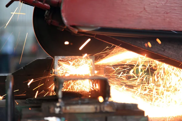 Metallsägen aus nächster Nähe — Stockfoto