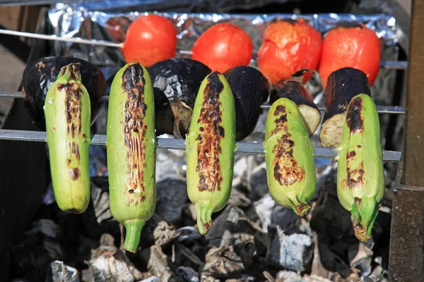 Vegetables cooked on the grill — Stock Photo, Image