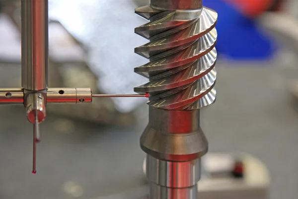 Sistemas de inspección dimensional y acabado superficial en metal — Foto de Stock