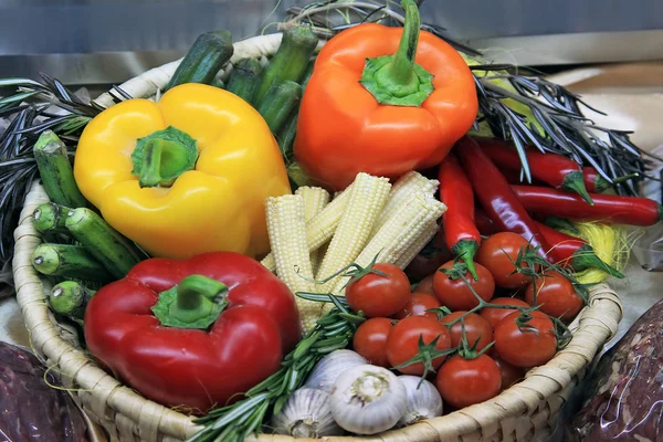 Vegetables in a basket — Stock Photo, Image