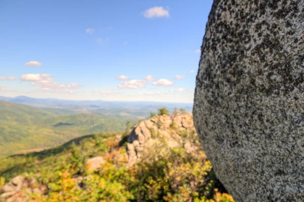 Rotsachtige berg top — Stockfoto