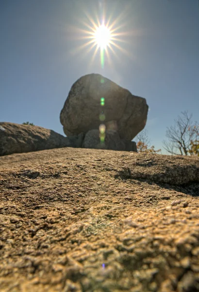 Cima rocciosa della montagna — Foto Stock
