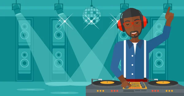 DJ souriant avec console . — Image vectorielle