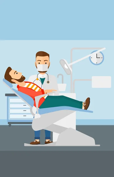 Dentista y hombre en silla de dentista . — Vector de stock