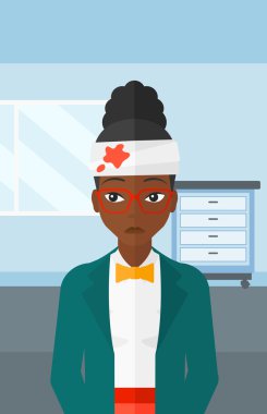 Kadın yaralı kafa ile.