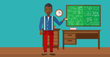 Tebeşir elinde olan adam.