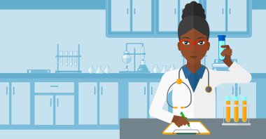 Çalışan laboratuvar asistanı.