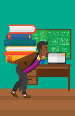 yığın kitap olan adam.