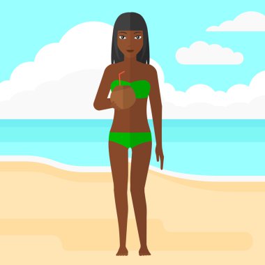 Kadın kokteyl içiyor..