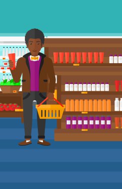 Müşteri alışveriş sepetine ve tüp krem.