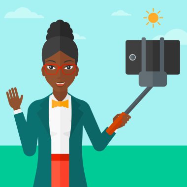 Kadın selfie çekiyor..