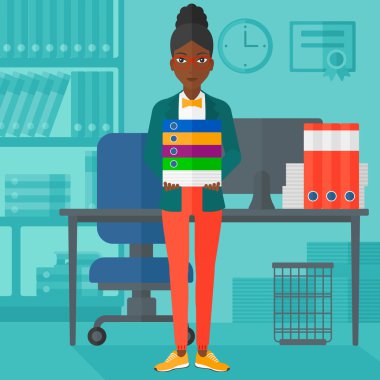 Kadın holding yığın klasörler.