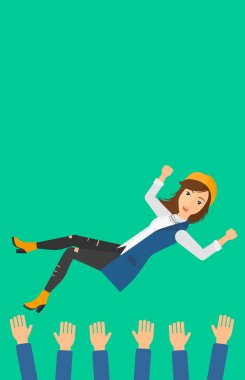 Kutlama sırasında başarılı iş kadını.