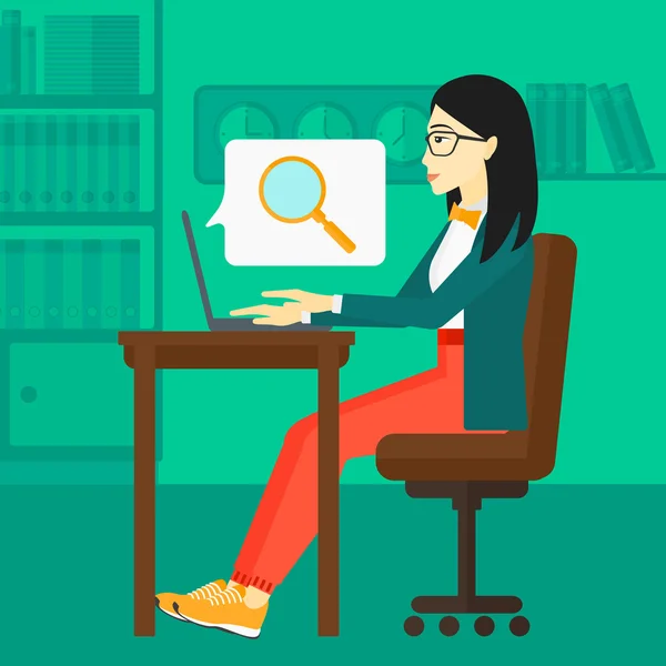 Mujer trabajando en la oficina. — Vector de stock