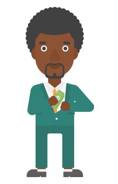 Adam cebinde para koyarak.