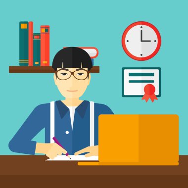 Eğitim için dizüstü bilgisayar kullanan adam.