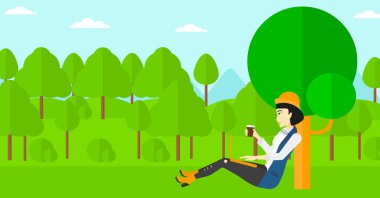 Eğitim için dizüstü bilgisayar kullanan kadın.