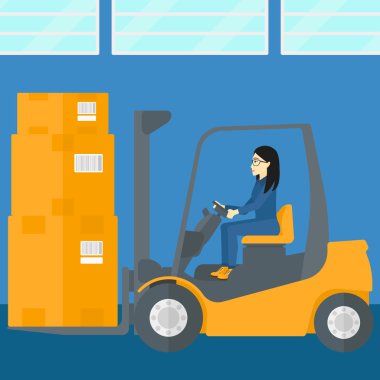 Forklift kamyon ile yük taşıma alt depo.