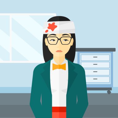 Kadın yaralı kafa ile.