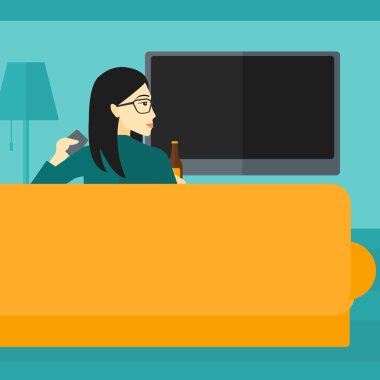 Kadın televizyon izliyor..