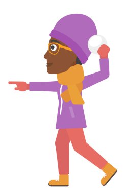 İçinde kartopu oynayan kadın.