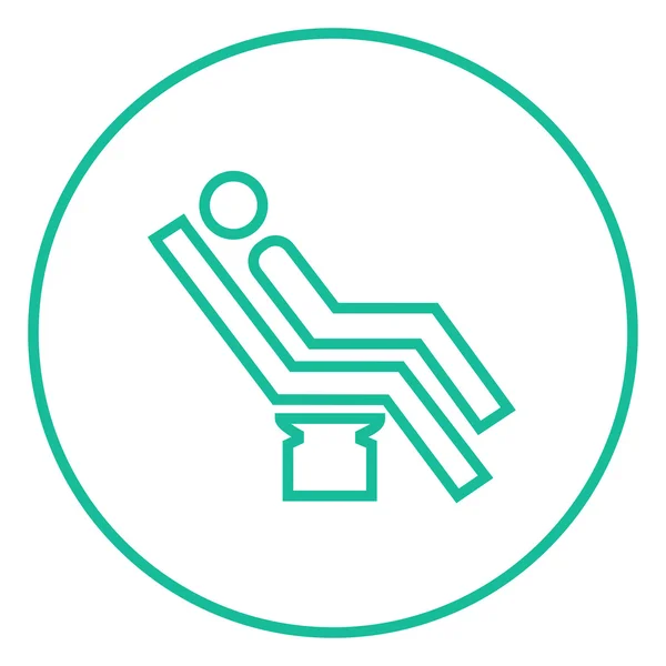 Man sitting on dental chair line icon. — Stock Vector