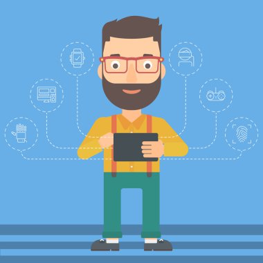 tablet bilgisayar tutan adam.