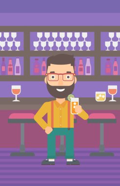 Adam holding cam suyu.