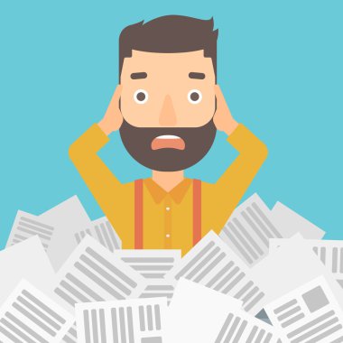 Gazeteler yığını erkekte.