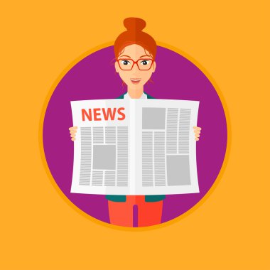 Gazete okuyan kadın.