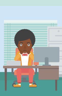 Ofiste vektör illüstrasyon oturan yorgun kadın.