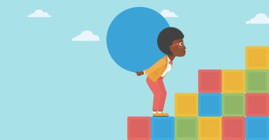 Kadın taşıma beton topu yokuş yukarı.