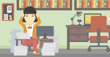 Umutsuzluk içinde iş kadını ofiste oturan.