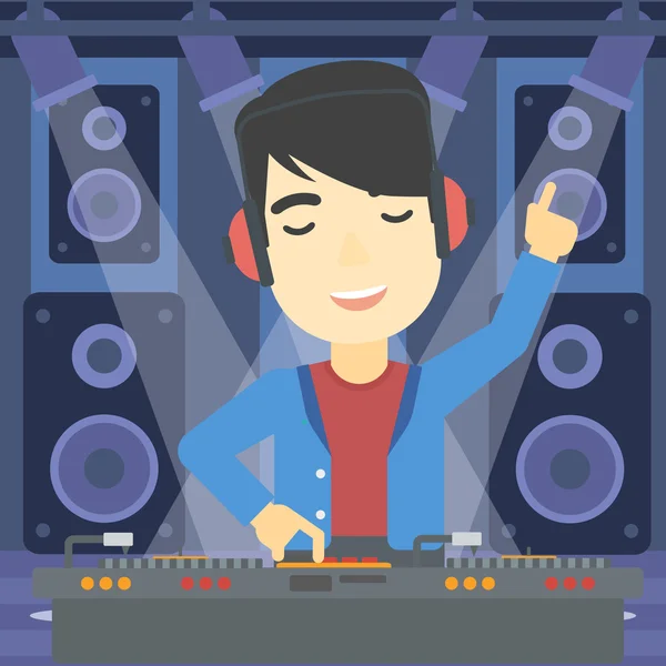 Smiling DJ mixing music on turntables. — Stock Vector