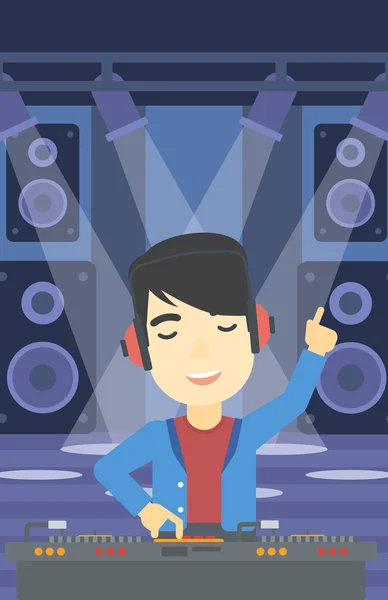 Smiling DJ mixing music on turntables. — Stock Vector