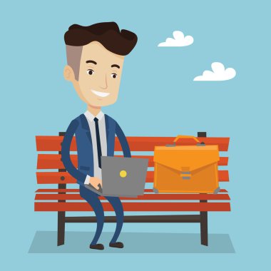 dizüstü bilgisayarda açık çalışma iş adamı.