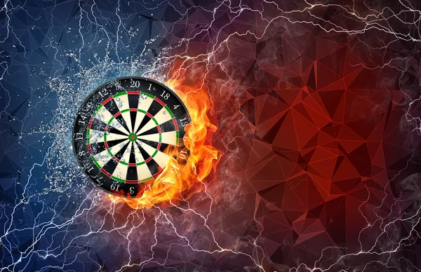 Dart board in fuoco e acqua — Foto Stock