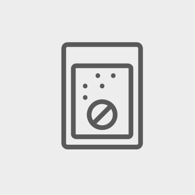 Bir bardak su ince bir çizgi simgesini tablet