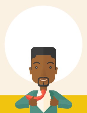 Onun elbiselerini değiştirmek için Afrika adam çalışma mutlu.