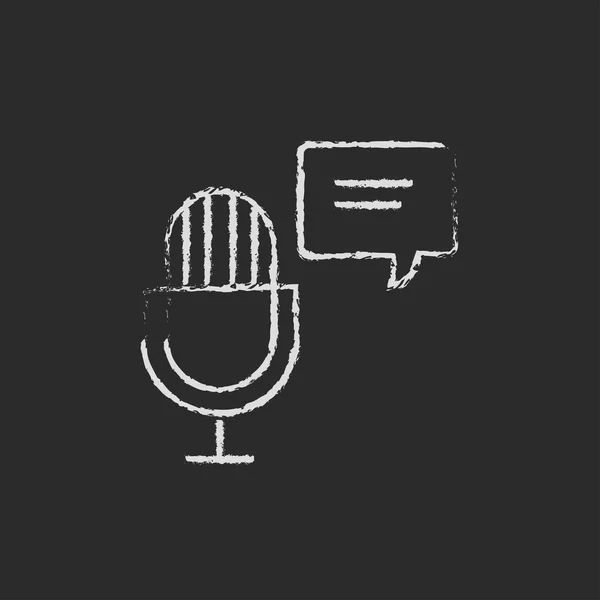Mikrofon mit Sprechblasensymbol in Kreide gezeichnet. — Stockvektor