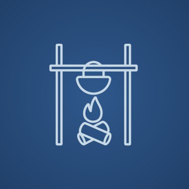 Kazan kamp ateşi satırı simgesi üzerinde pişirme.