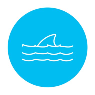 Dorsal Köpekbalığı yüzgeci su hattı simgesinin üzerinde.