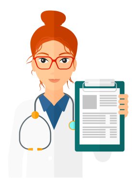 Doktor holding tıbbi not defteri.